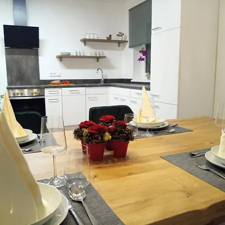 Dangos Mountainview Apartman *